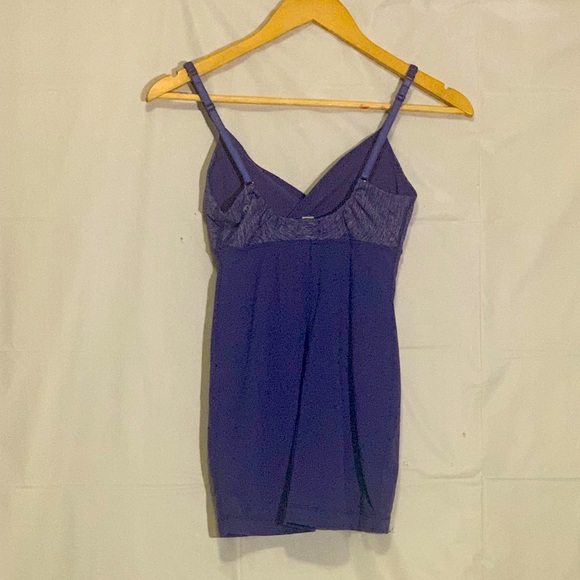 NWOT Lululemon Athletica Tank Crossover Front Size 4 - Picture 2 of 4